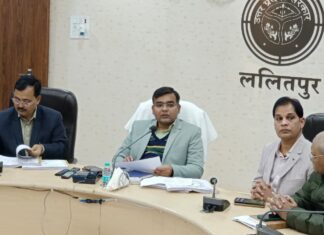 ललितपुर में सीएम डैशबोर्ड की रैंकिंग में राजस्व व विकास कार्यों में जनपद को मिला 09 वा स्थान