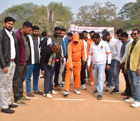 ललितपुर में सदर विधायक कप क्रिकेट टूर्नामेंट में डीके11,राज 11 व बजरंग क्लब टीमों ने जीता मैंच