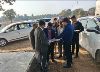 ललितपुर में मुख्य कार्यपालक अधिकारी ने किया फार्मा पार्क की समीक्षा एवं स्थलिय निरीक्षण