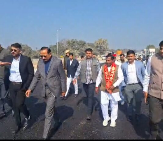 ललितपुर जनपद को दो दिनों में मिलेगी बड़ी सौगात, NH44 पर कैलगुवां ओवरब्रिज की एक लेन का कार्य हुआ पूर्ण : कमिश्नर