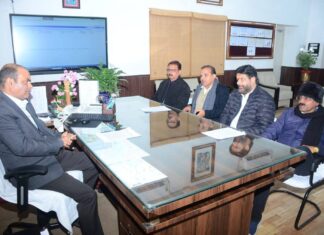 #Jhansi 40 हजार हस्ताक्षरों से बच पाएगी 145 वर्ष पुरानी हैरिटेज बिल्डिंग ?